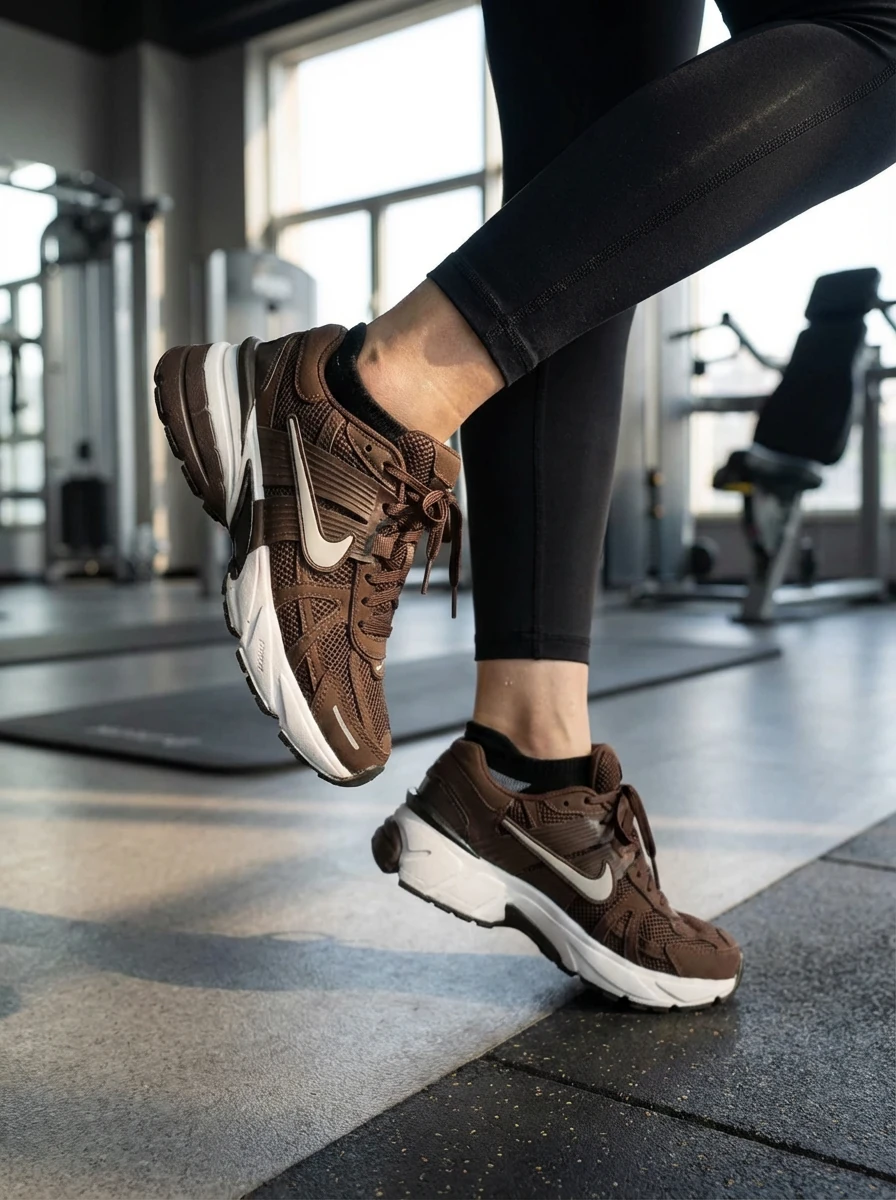 کتونی زنانه Nike v2k